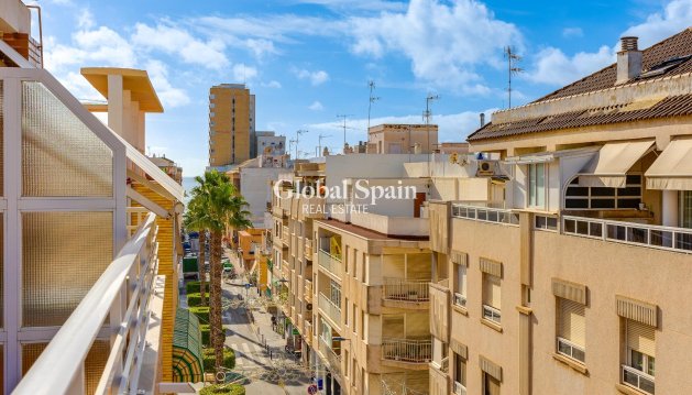 PENTHOUSE - Wederverkoop - TORREVIEJA -
                Paseo maritimo