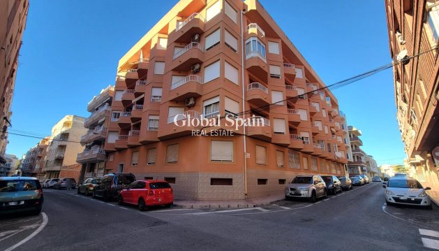 PENTHOUSE - Wederverkoop - TORREVIEJA -
                Playa de los Locos