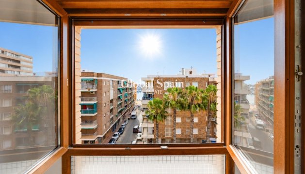 PENTHOUSE - Wederverkoop - TORREVIEJA -
                Torrevieja