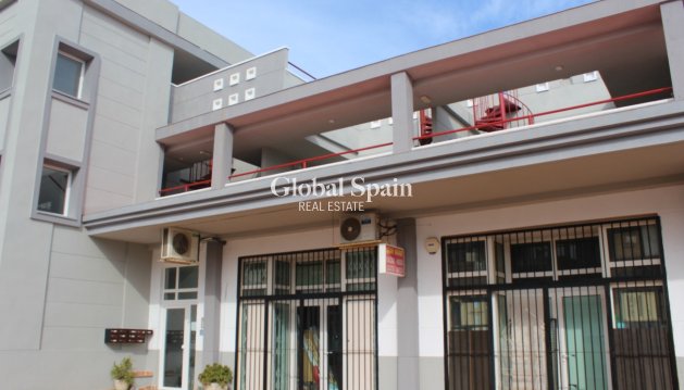 PENTHOUSE - Wederverkoop - VILLAMARTÍN -
                Costa Blanca