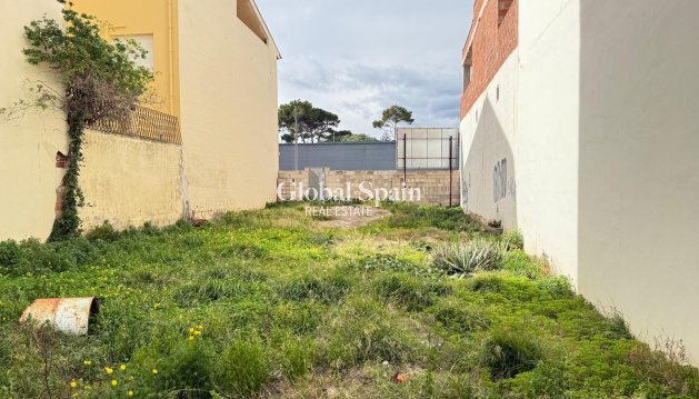 Plot / Land - Resale - Ondara -
                Ondara