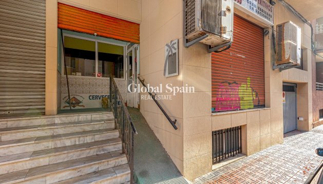 PROPIEDAD COMERCIAL - Venta - TORREVIEJA -
                Playa del cura