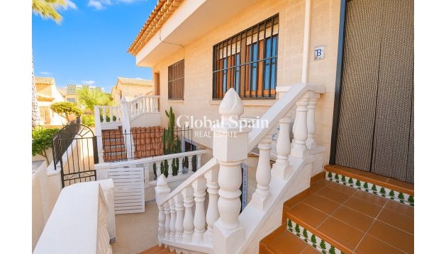 Reihenhaus / Stadthaus - Wiederverkauf - LA MATA -
                LA MATA