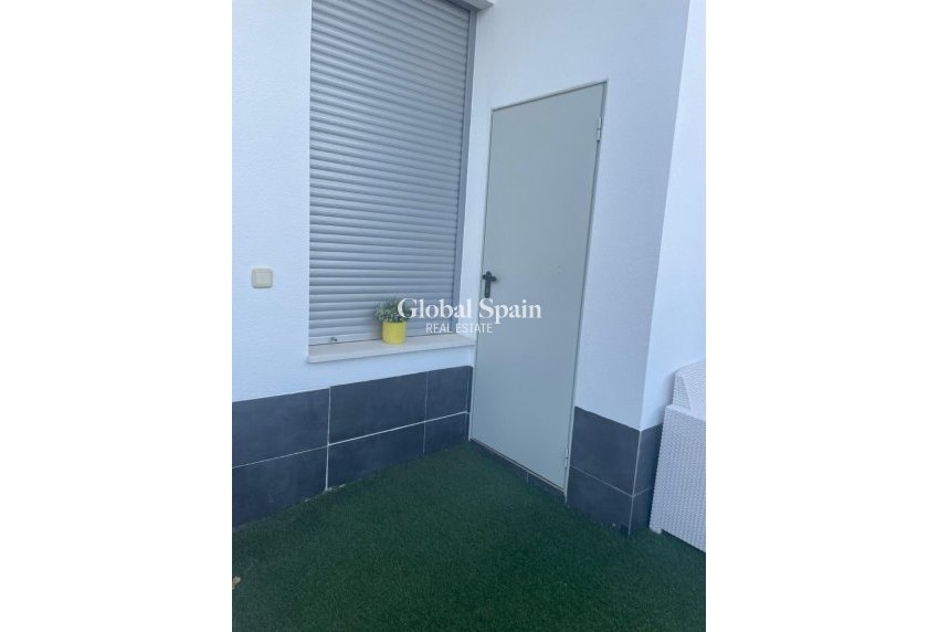 Resale - 1. Apartment / flat -
ORIHUELA - Vistabella Golf