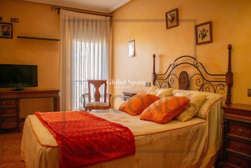 Resale - 2. Town house -
GUARDAMAR DEL SEGURA - Guardamar pueblo