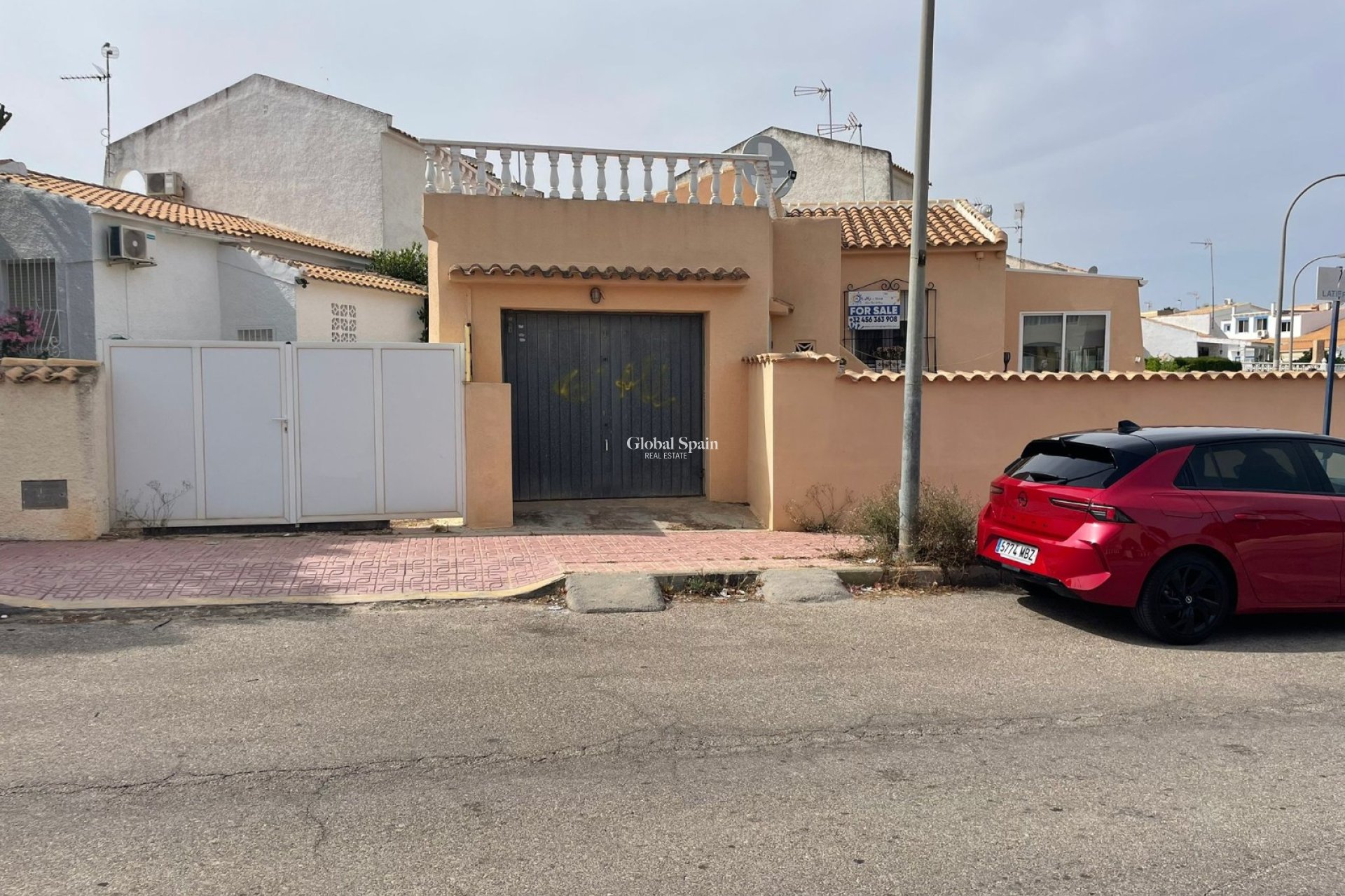 Resale - 2. Town house -
ORIHUELA COSTA - La Florida