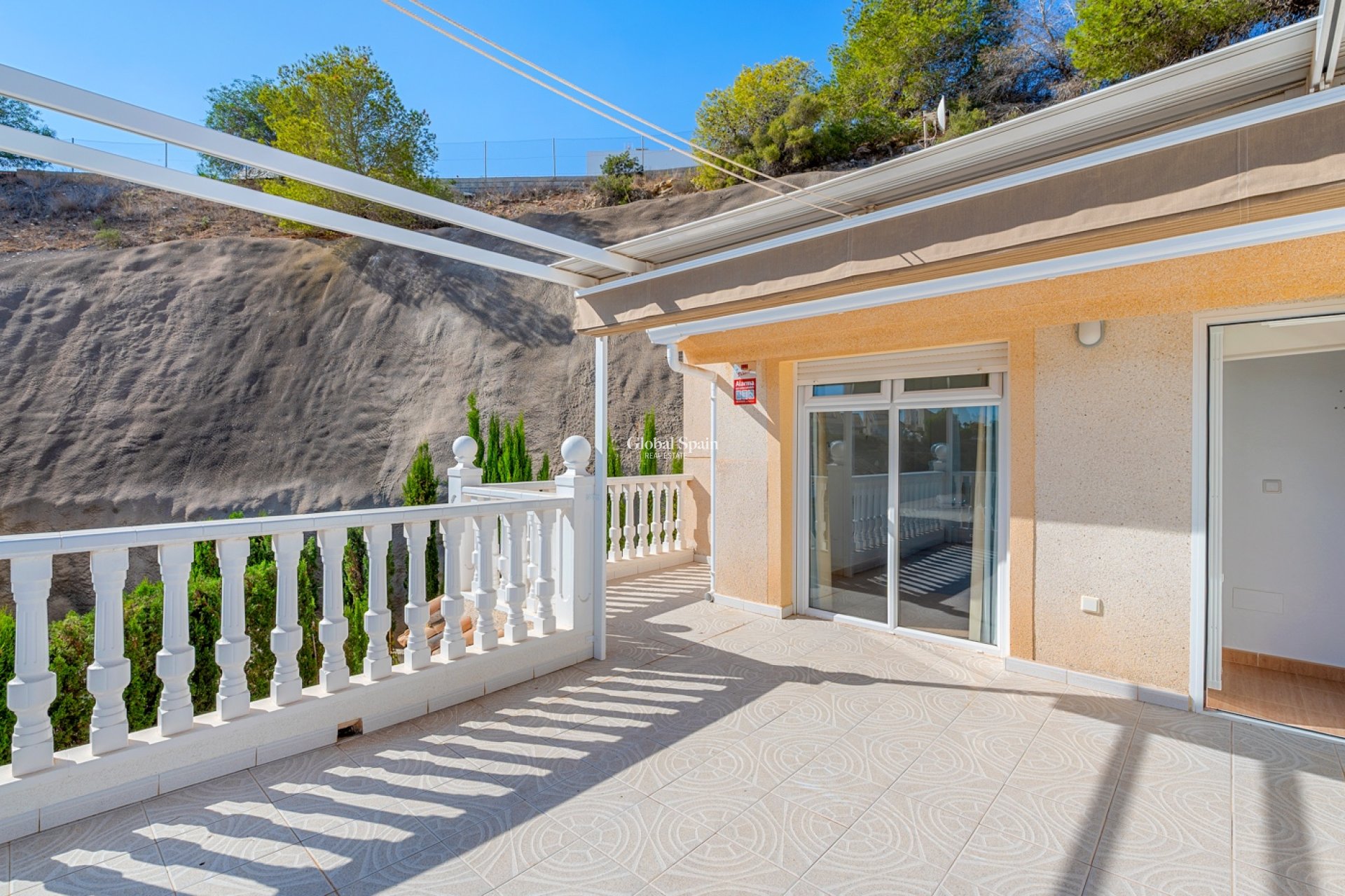 Resale - 3. Semi - Detached Villa -
CIUDAD QUESADA - Costa Blanca South