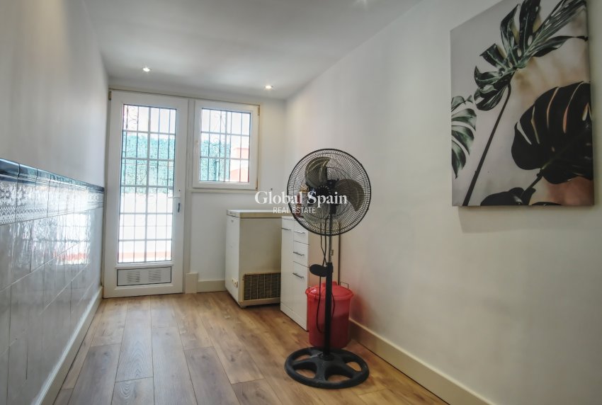 Resale - 3. Semi - Detached Villa -
ORIHUELA COSTA - Costa Blanca South