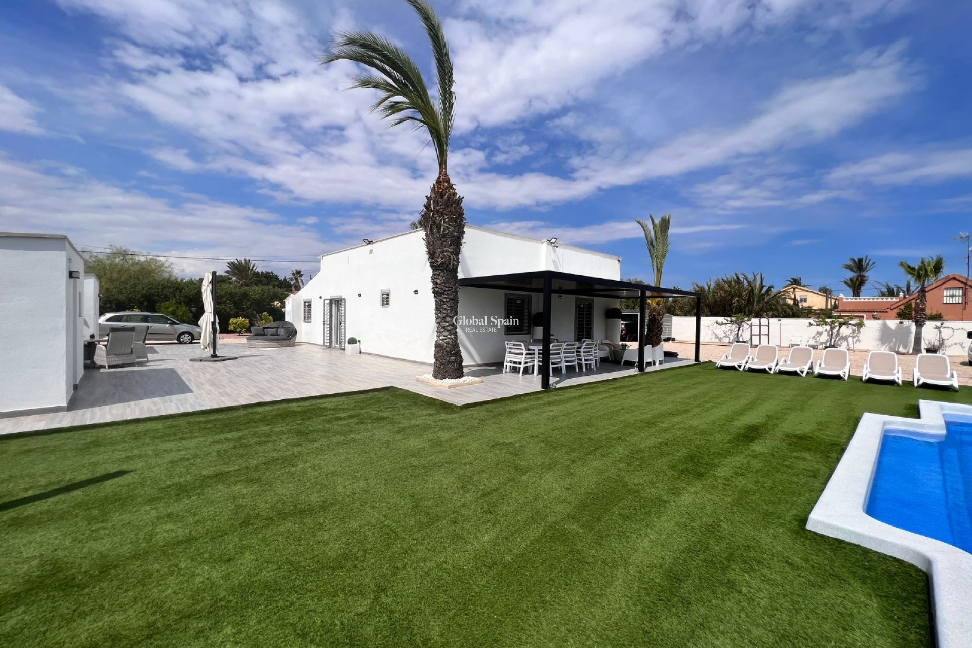Resale - 5. Finca / Country Property -
ELCHE