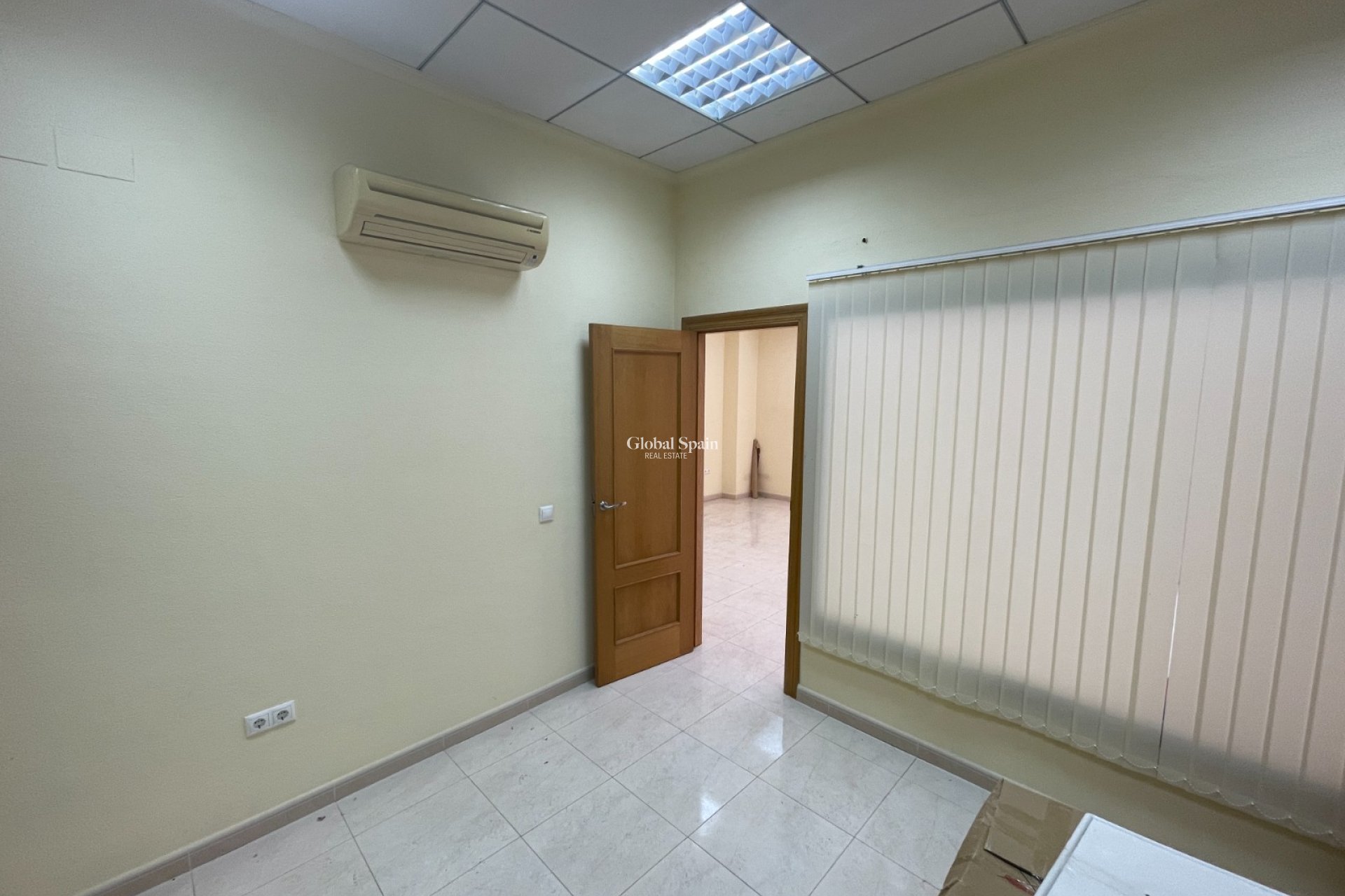 Resale - 6. Commercial -
GUARDAMAR DEL SEGURA