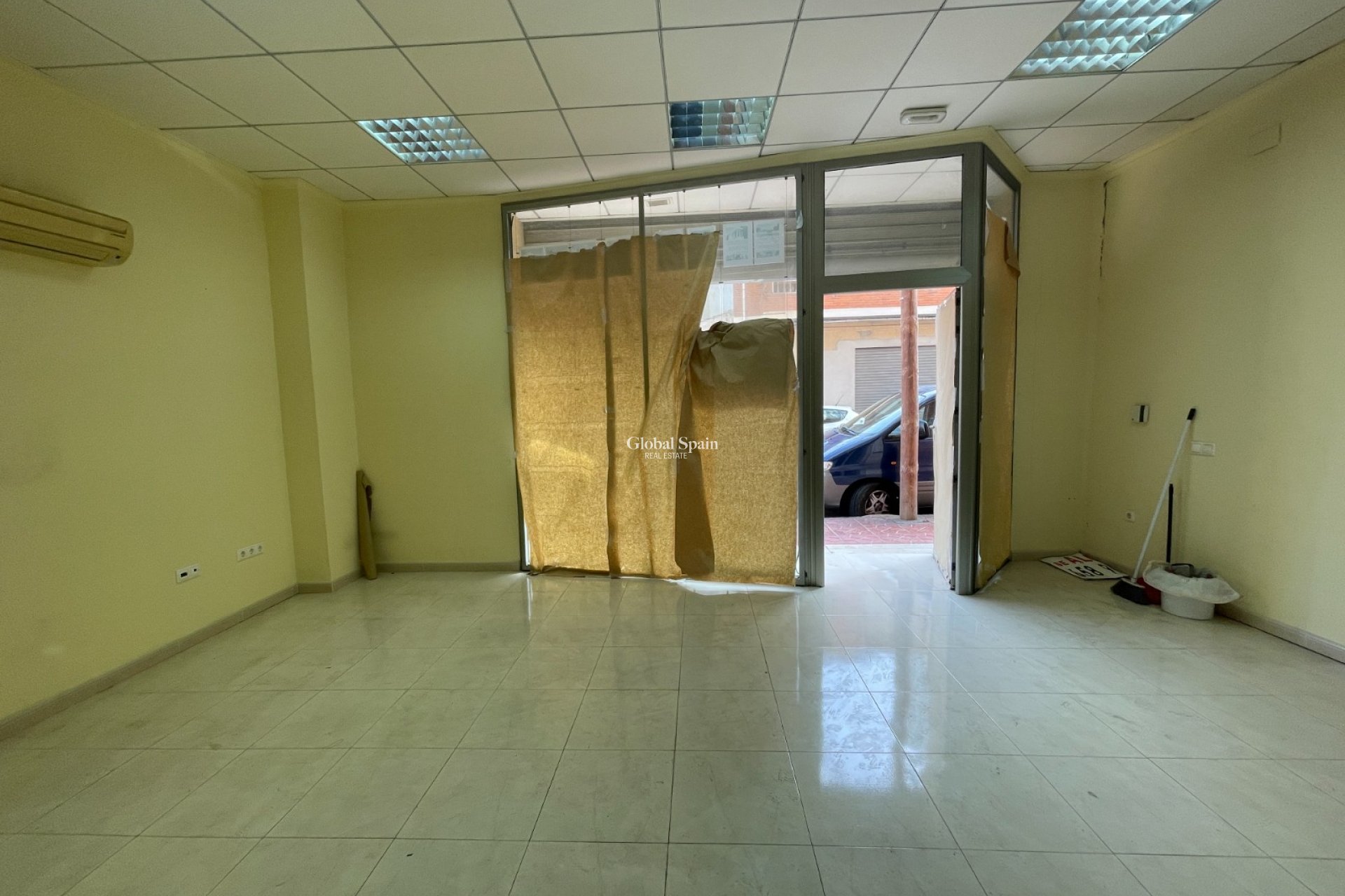 Resale - 6. Commercial -
GUARDAMAR DEL SEGURA