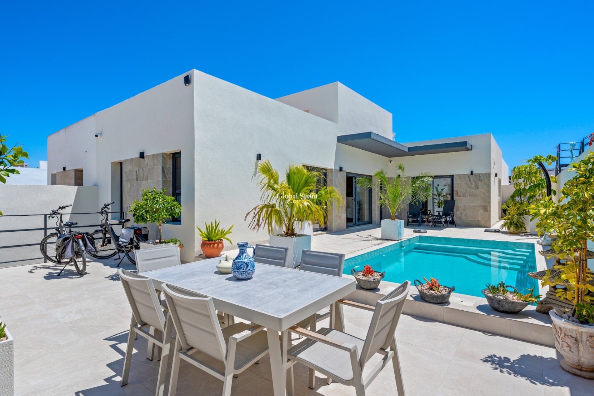 Resale - 6. Detached villa -
DAYA NUEVA - Costa Blanca South