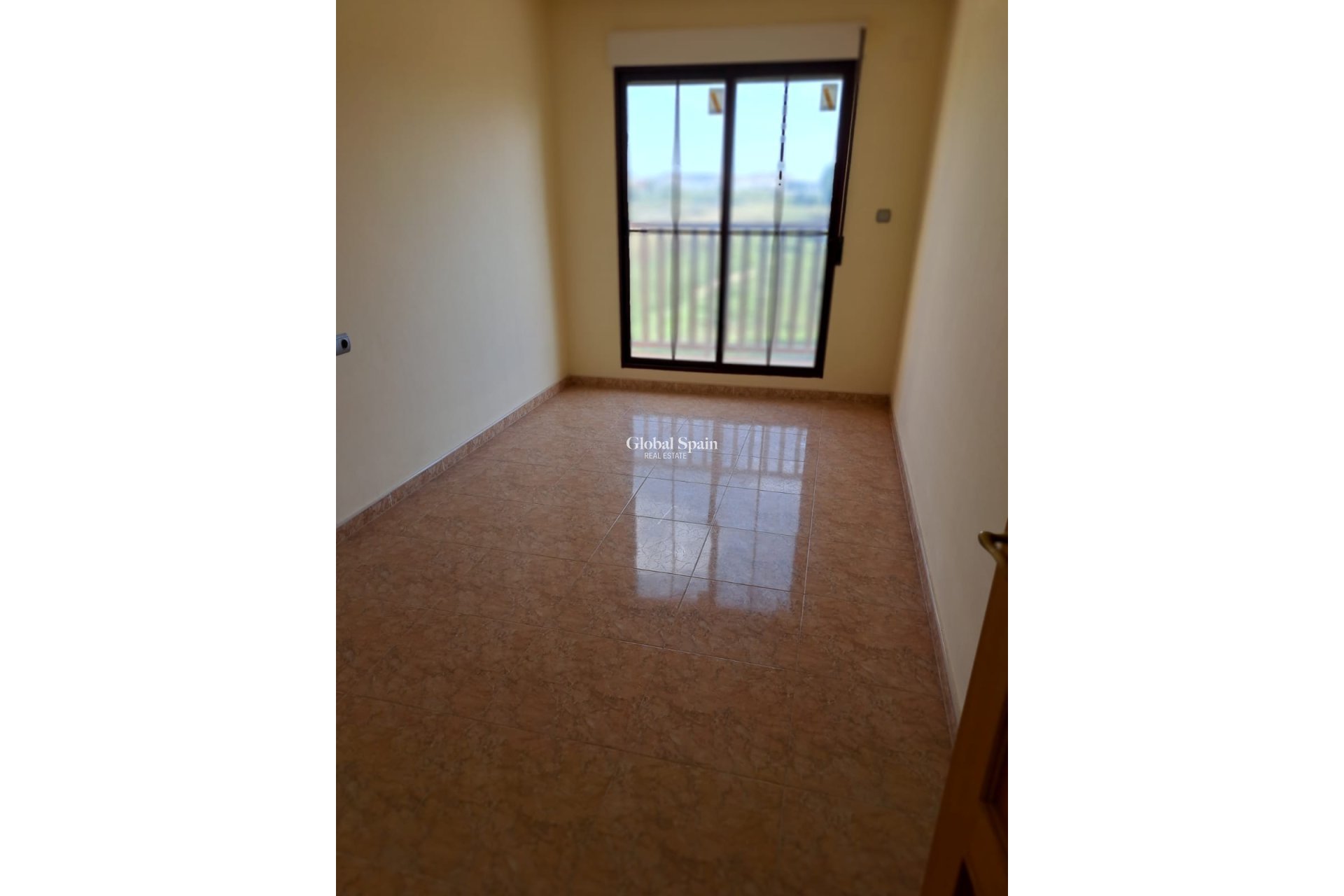 Resale - Apartment -
ALBATERA