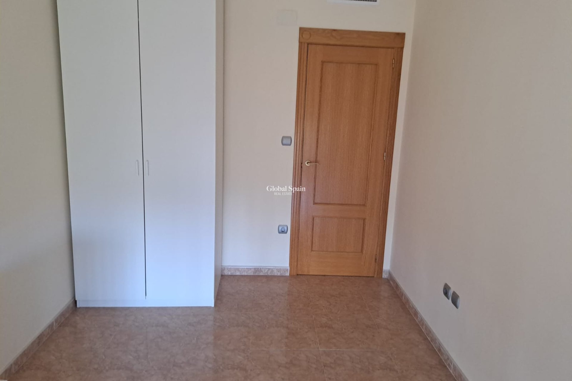 Resale - Apartment -
ALBATERA