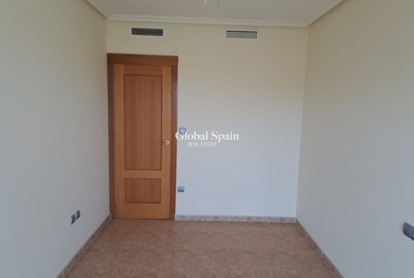 Resale - Apartment -
ALBATERA