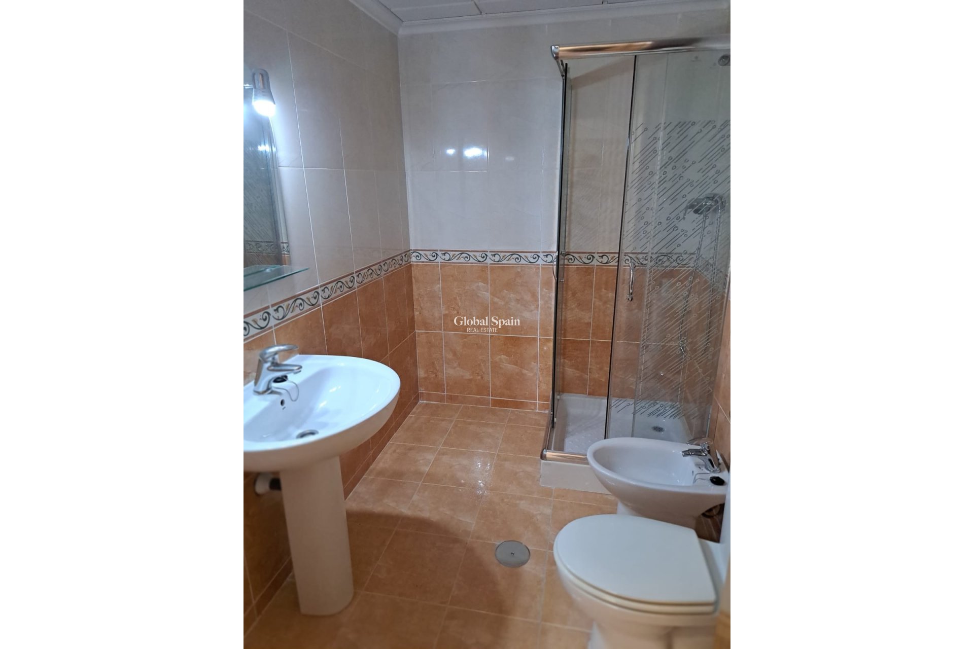 Resale - Apartment -
ALBATERA