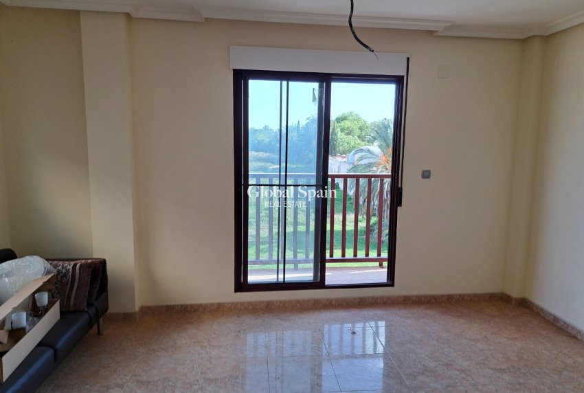 Resale - Apartment -
ALBATERA