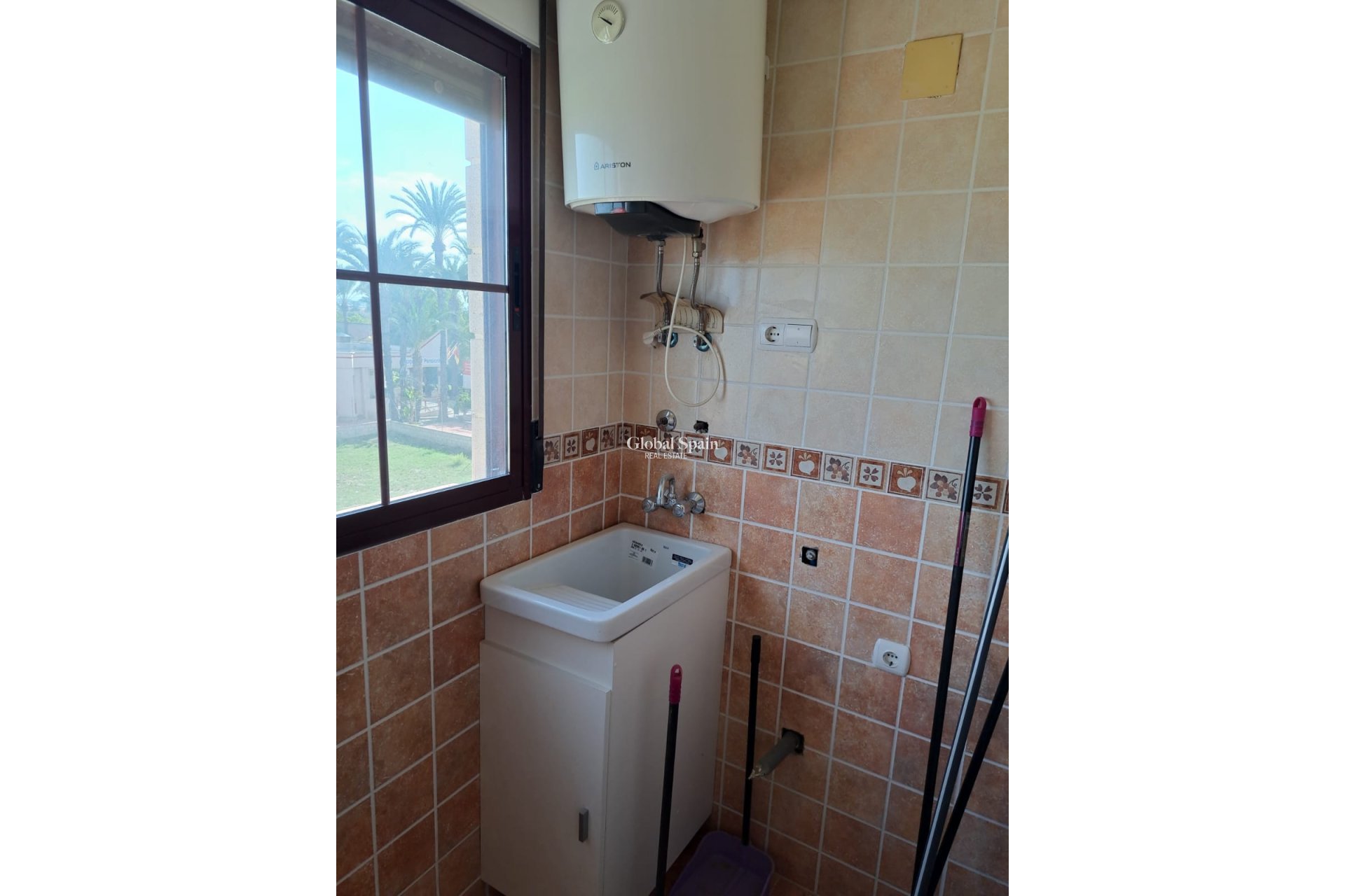 Resale - Apartment -
ALBATERA