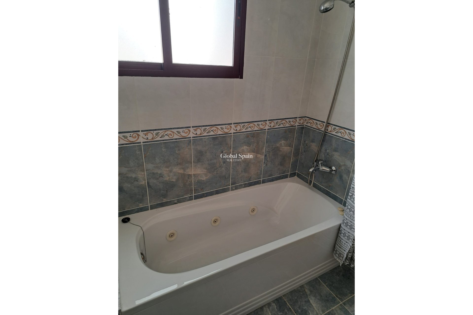 Resale - Apartment -
ALBATERA