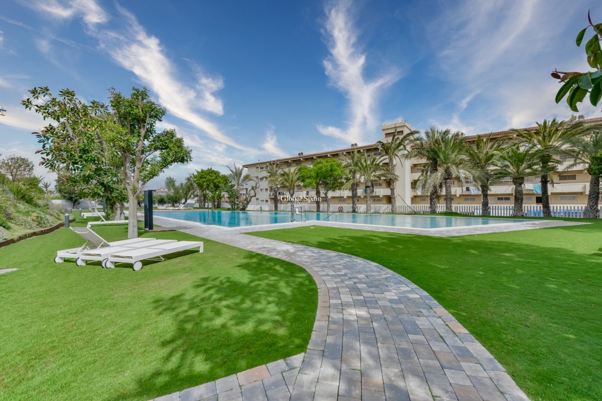 Resale - APARTMENT -
ALFAZ DEL PI - Albir