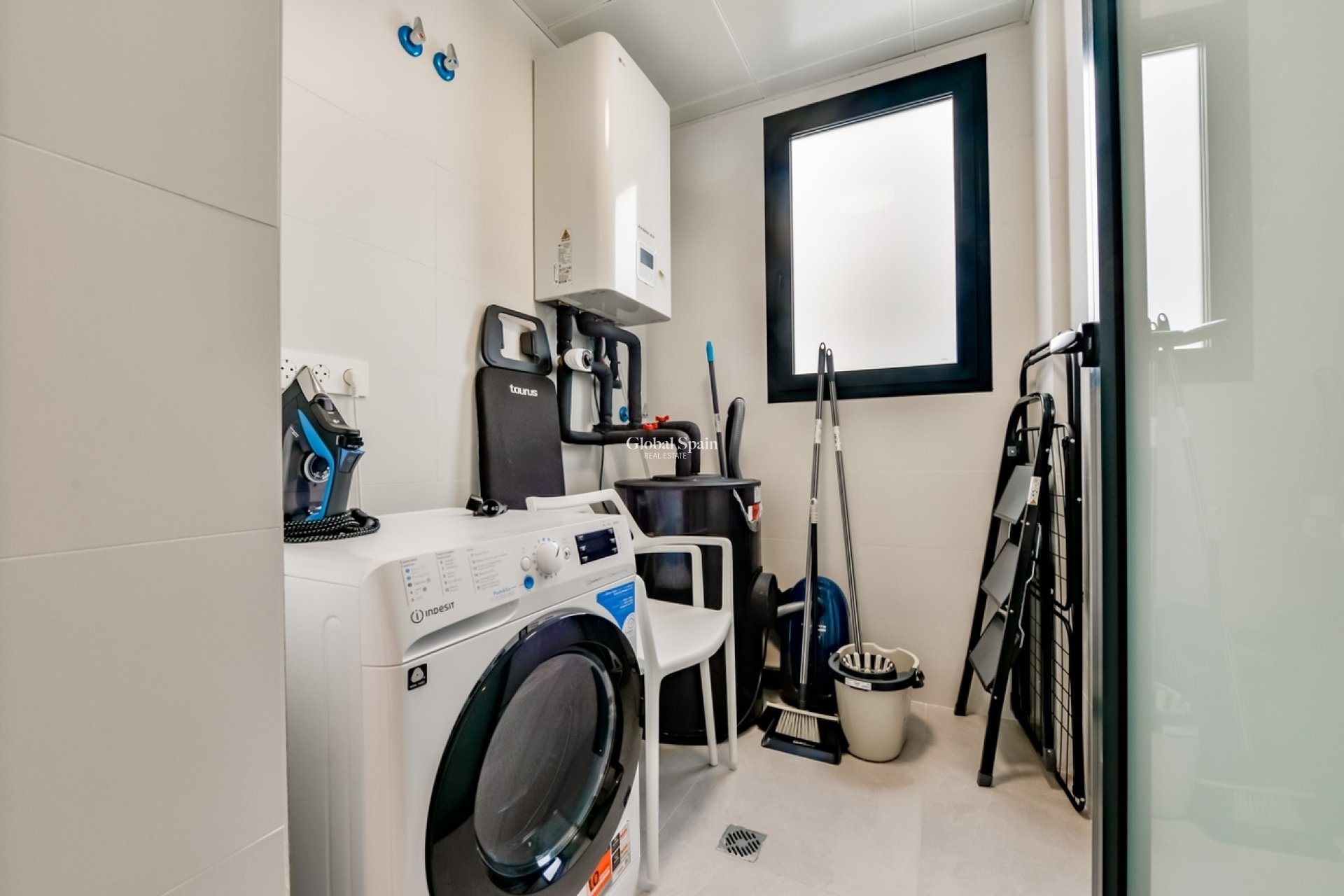 Resale - APARTMENT -
ALFAZ DEL PI - Albir