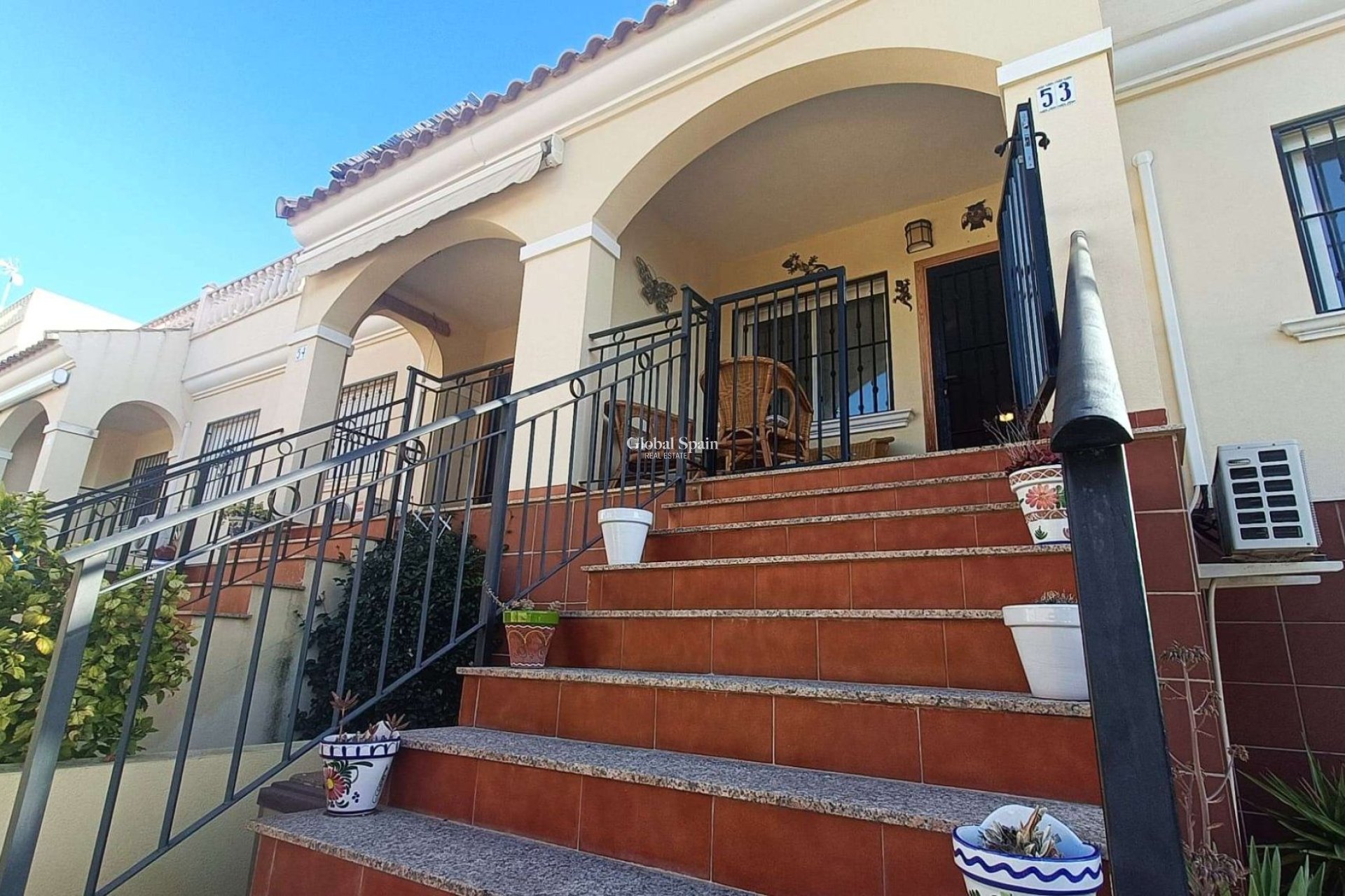 Resale - APARTMENT -
ALGORFA - Arco Mediterráneo 6