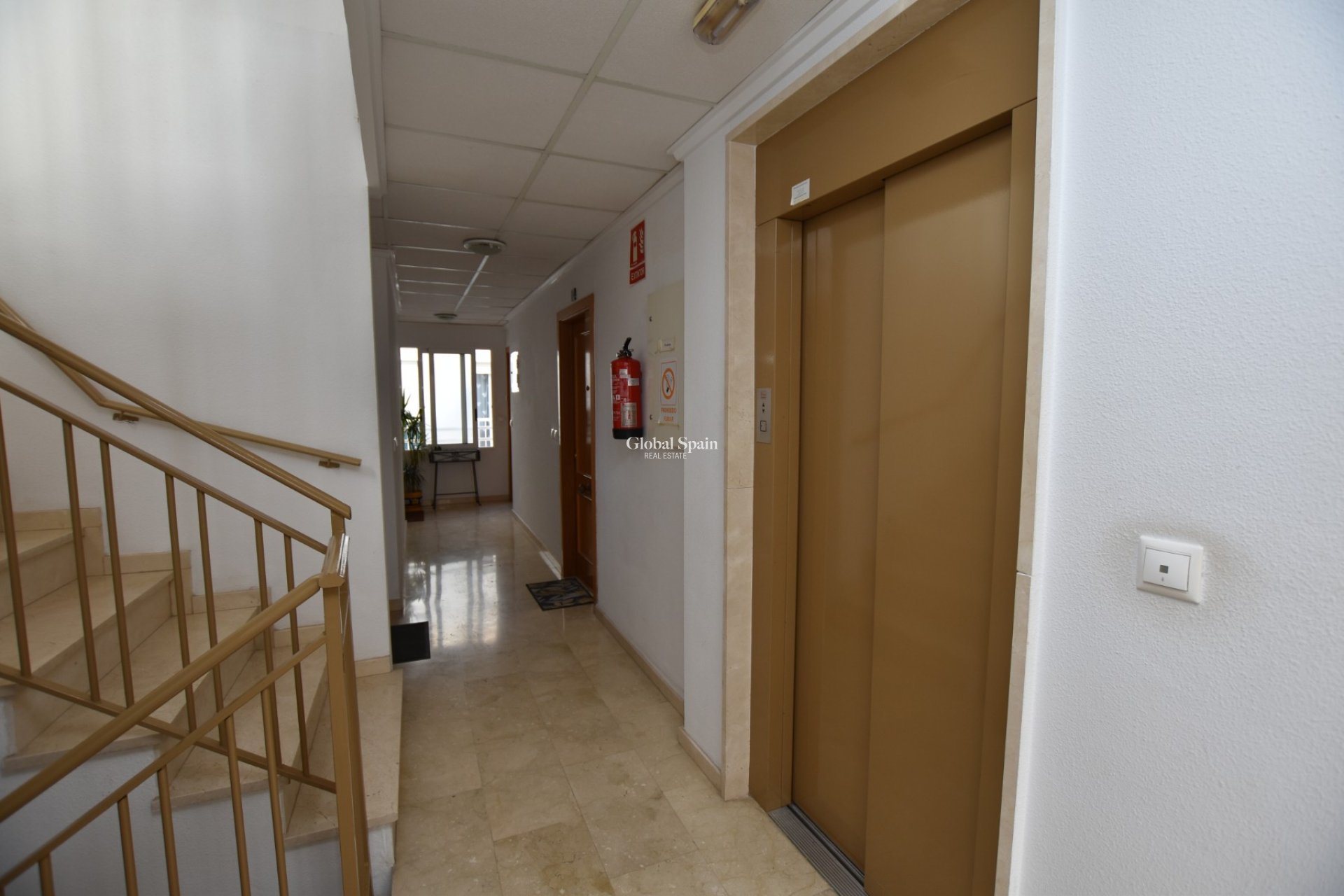 Resale - APARTMENT -
ALGORFA - Inland