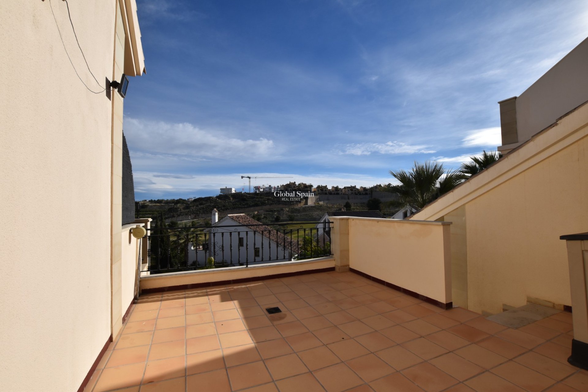 Resale - APARTMENT -
ALGORFA - Inland