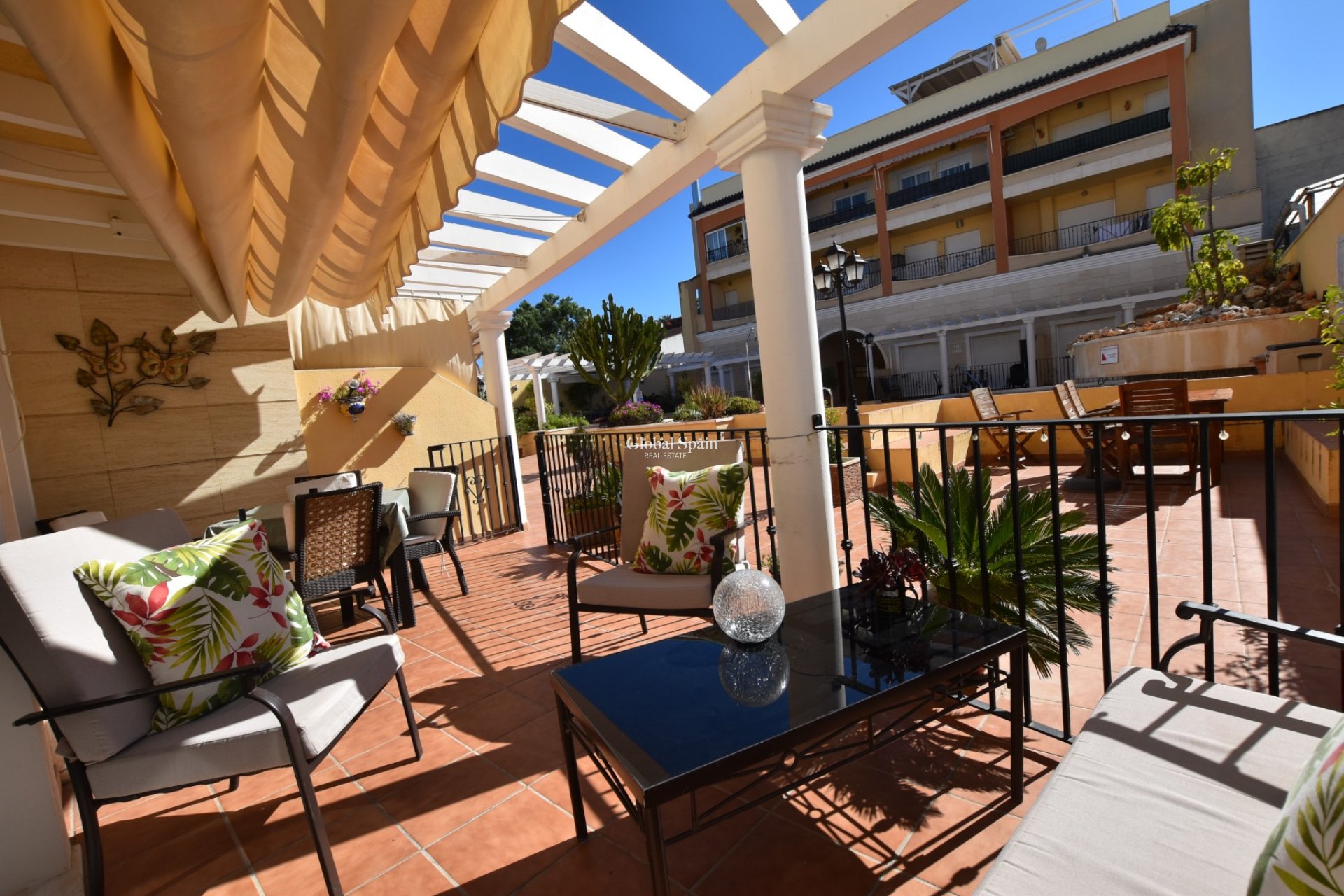 Resale - APARTMENT -
ALGORFA - Inland