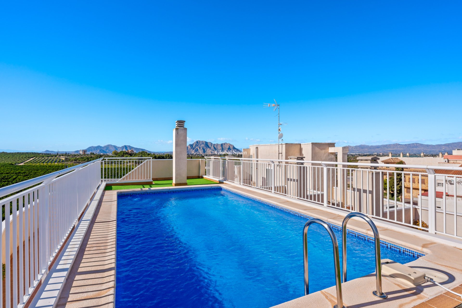Resale - APARTMENT -
ALGORFA - Inland