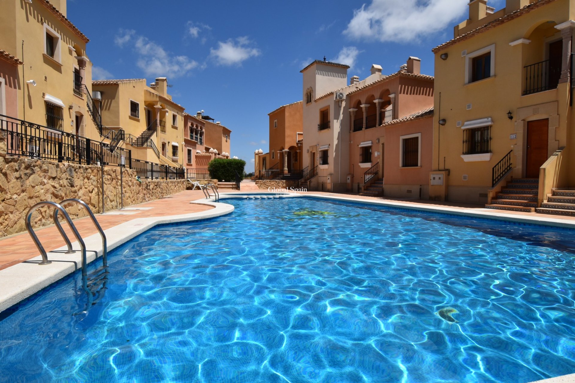 Resale - APARTMENT -
ALGORFA - Inland