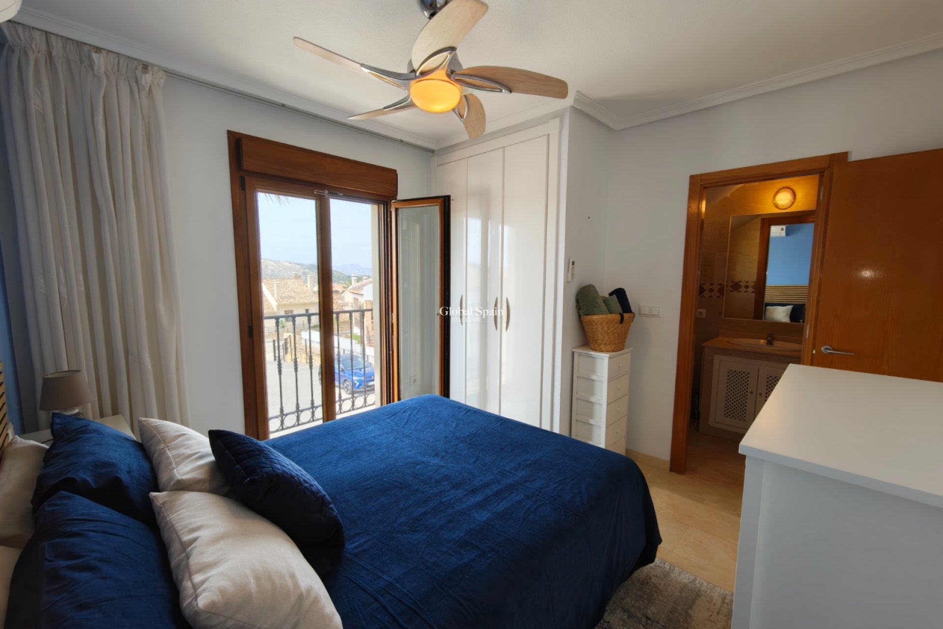 Resale - APARTMENT -
ALGORFA - Inland