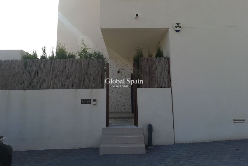 Resale - APARTMENT -
ALGORFA - LA FINCA GOLF / ALGORFA