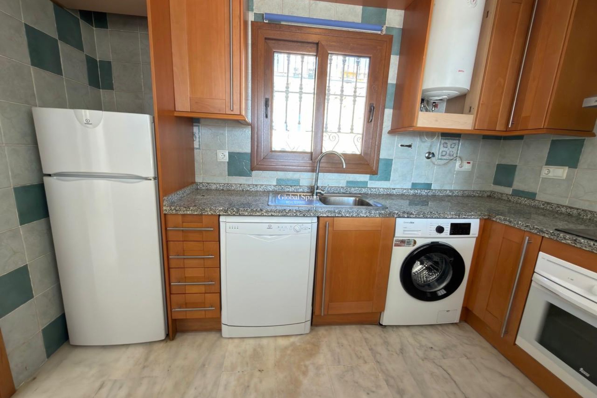 Resale - APARTMENT -
ALGORFA - LA FINCA GOLF / ALGORFA