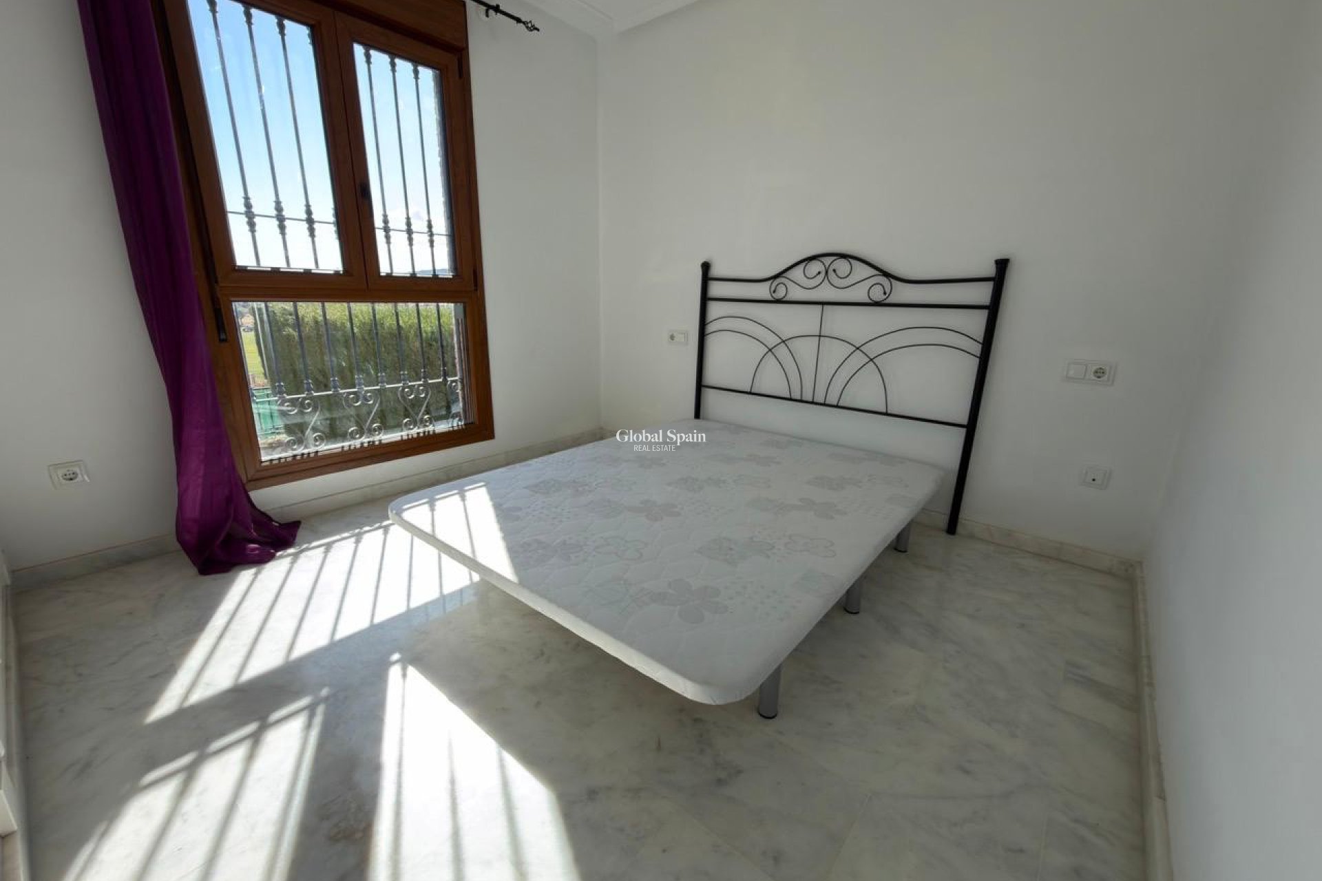 Resale - APARTMENT -
ALGORFA - LA FINCA GOLF / ALGORFA