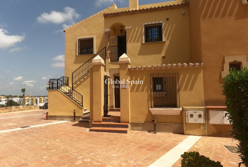 Resale - APARTMENT -
ALGORFA - LA FINCA GOLF / ALGORFA