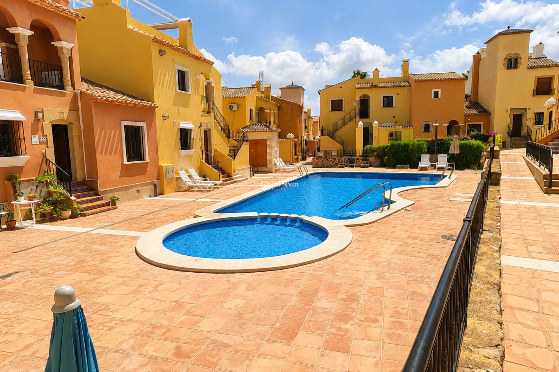 Resale - APARTMENT -
ALGORFA - LA FINCA GOLF / ALGORFA