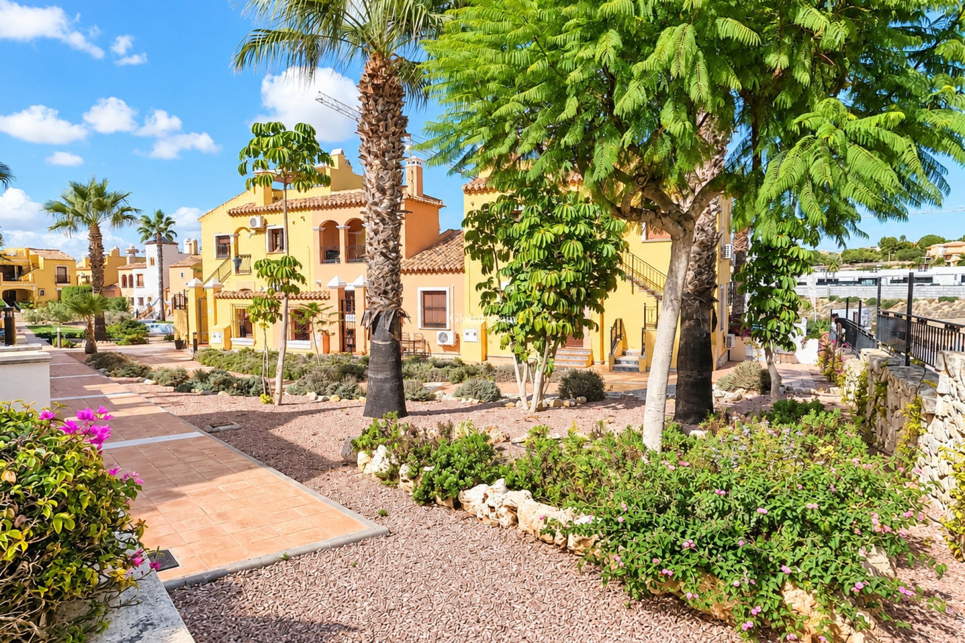 Resale - APARTMENT -
ALGORFA - LA FINCA GOLF / ALGORFA