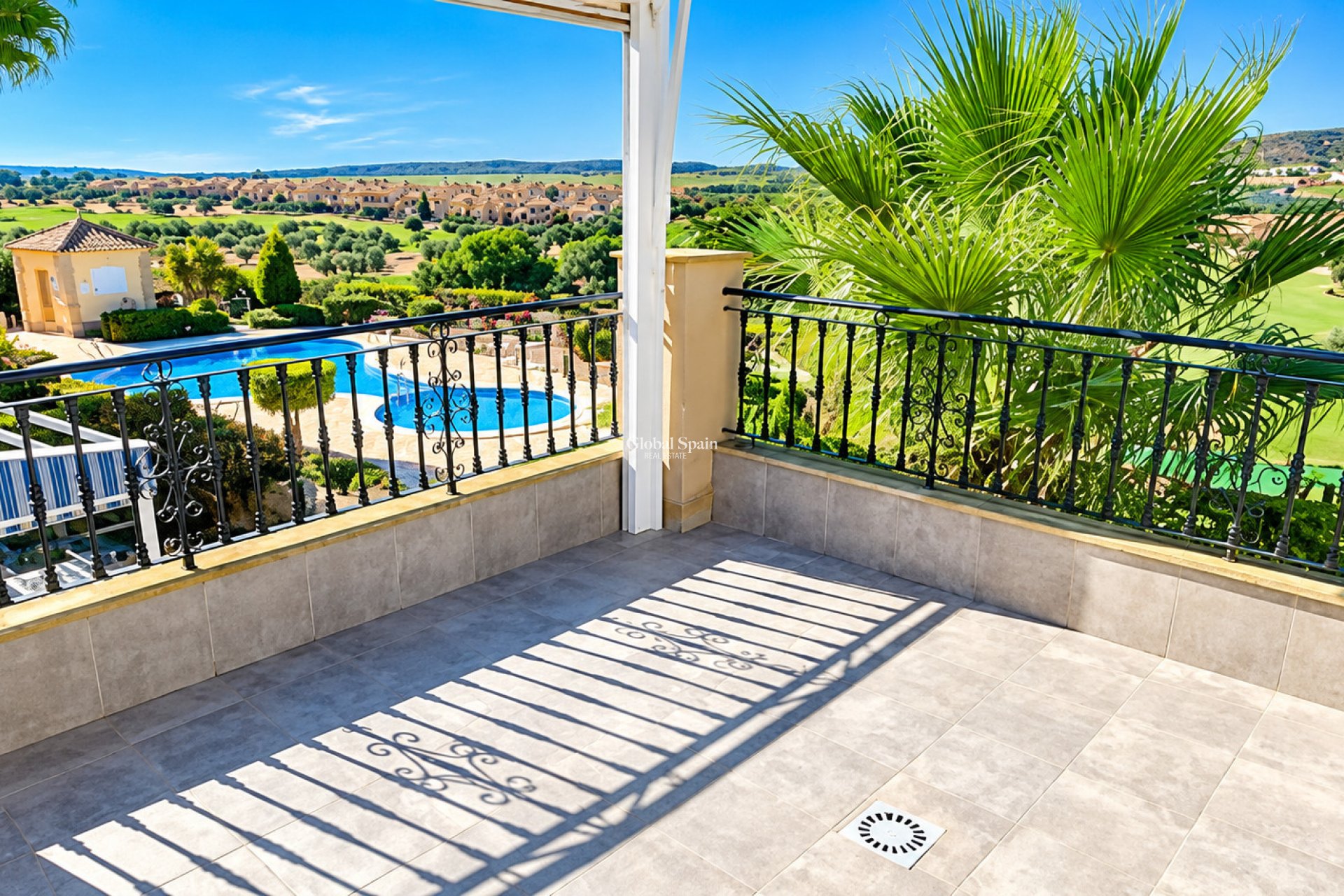Resale - APARTMENT -
ALGORFA - LA FINCA GOLF / ALGORFA