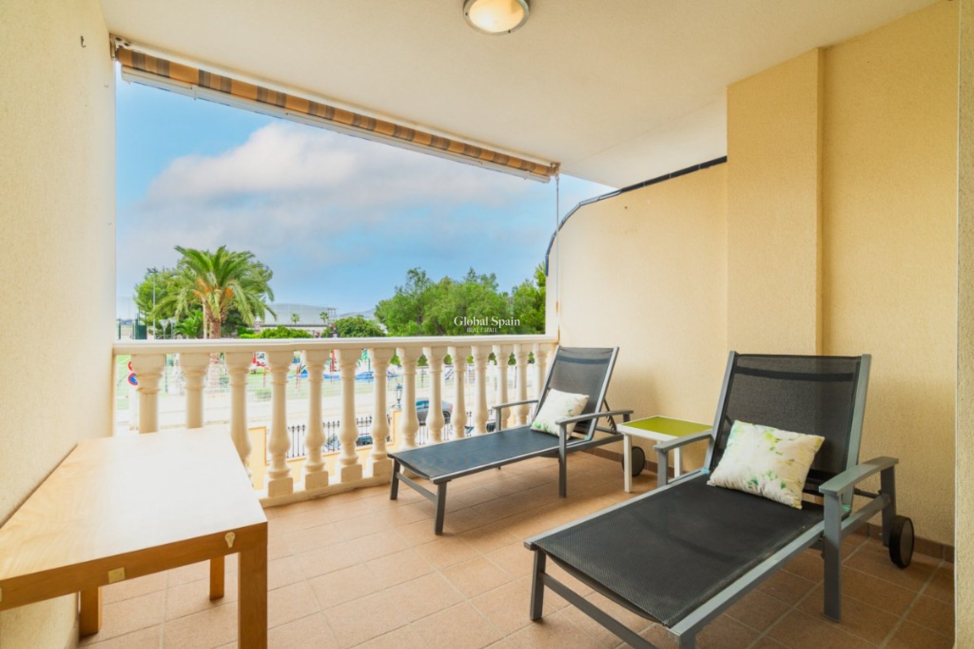 Resale - Apartment -
ALGORFA