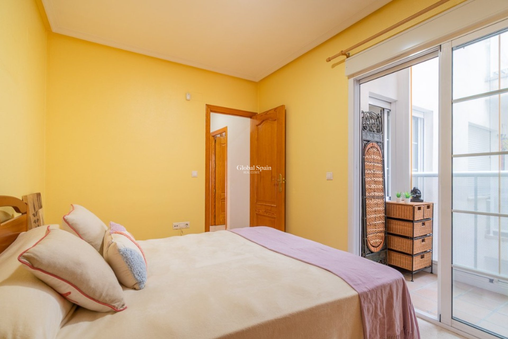 Resale - Apartment -
ALGORFA