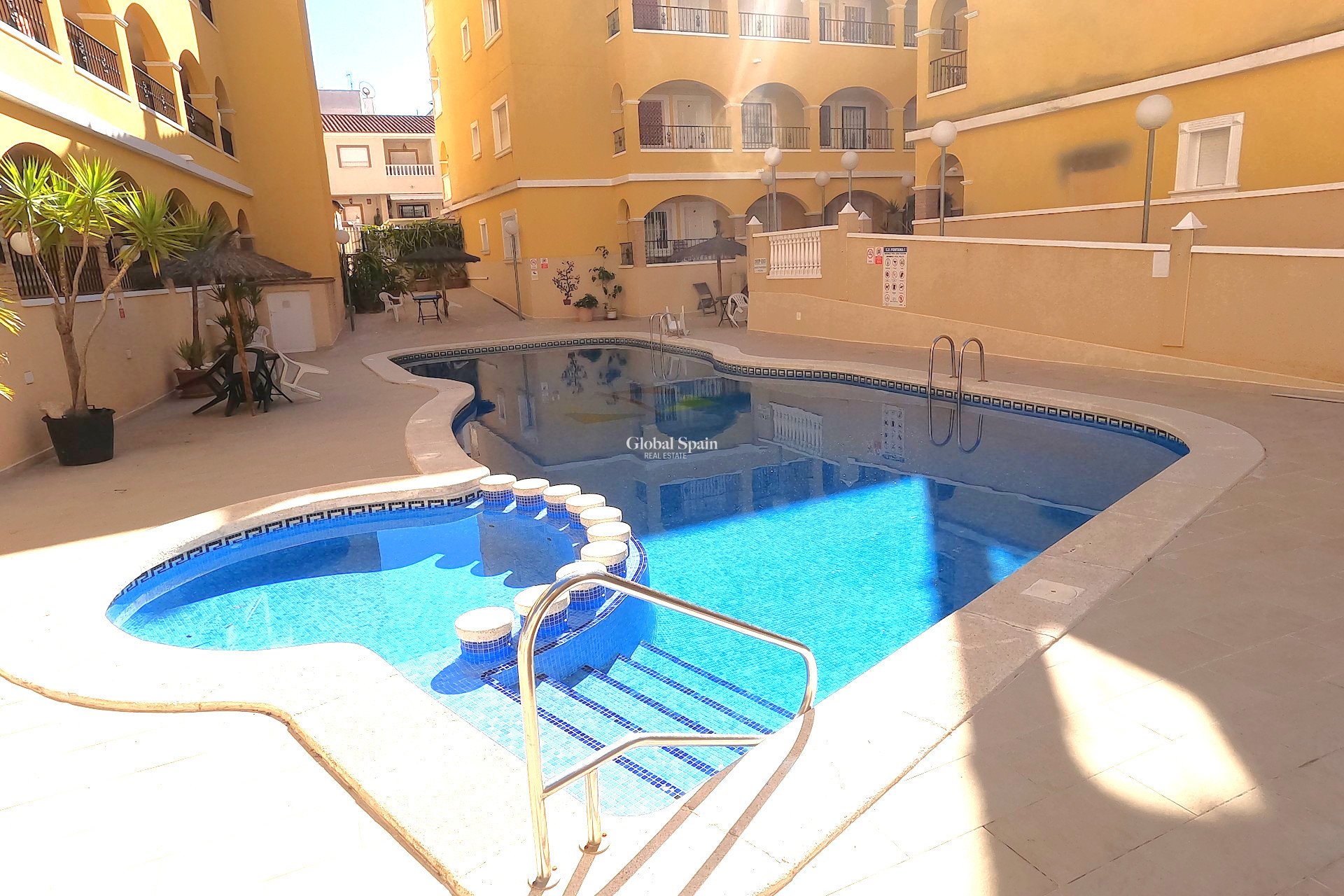 Resale - APARTMENT -
ALGORFA
