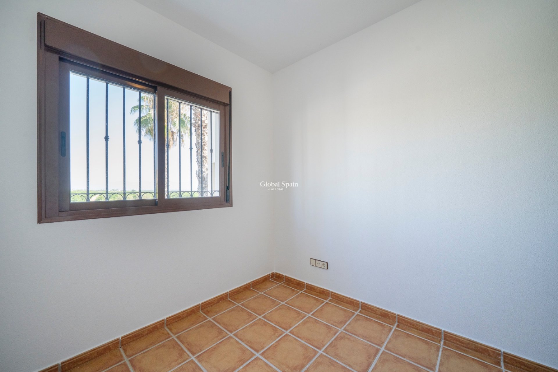 Resale - APARTMENT -
ALGORFA