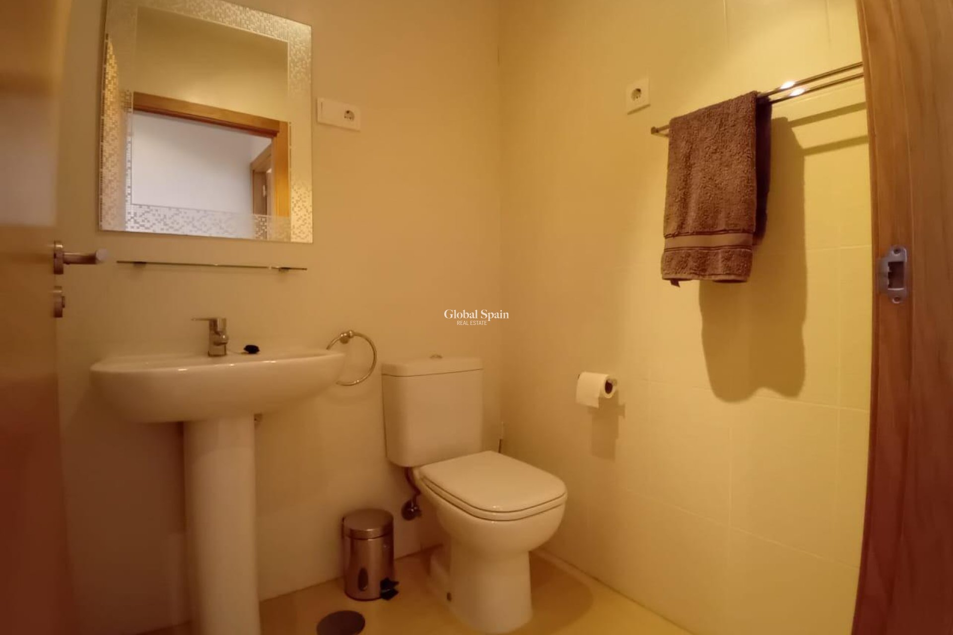 Resale - APARTMENT -
ALHAMA DE MURCIA