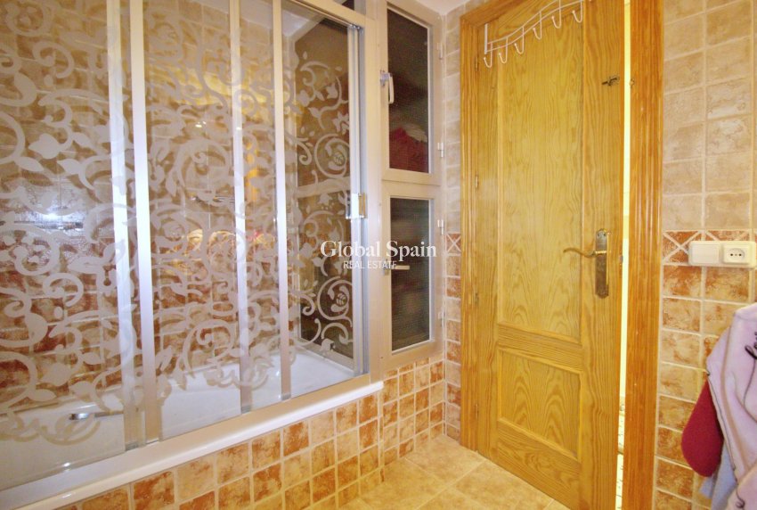 Resale - APARTMENT -
ALICANTE - BENALÚA