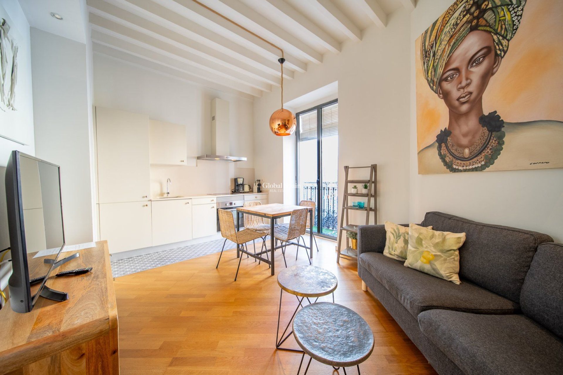 Resale - APARTMENT -
ALICANTE - Centro