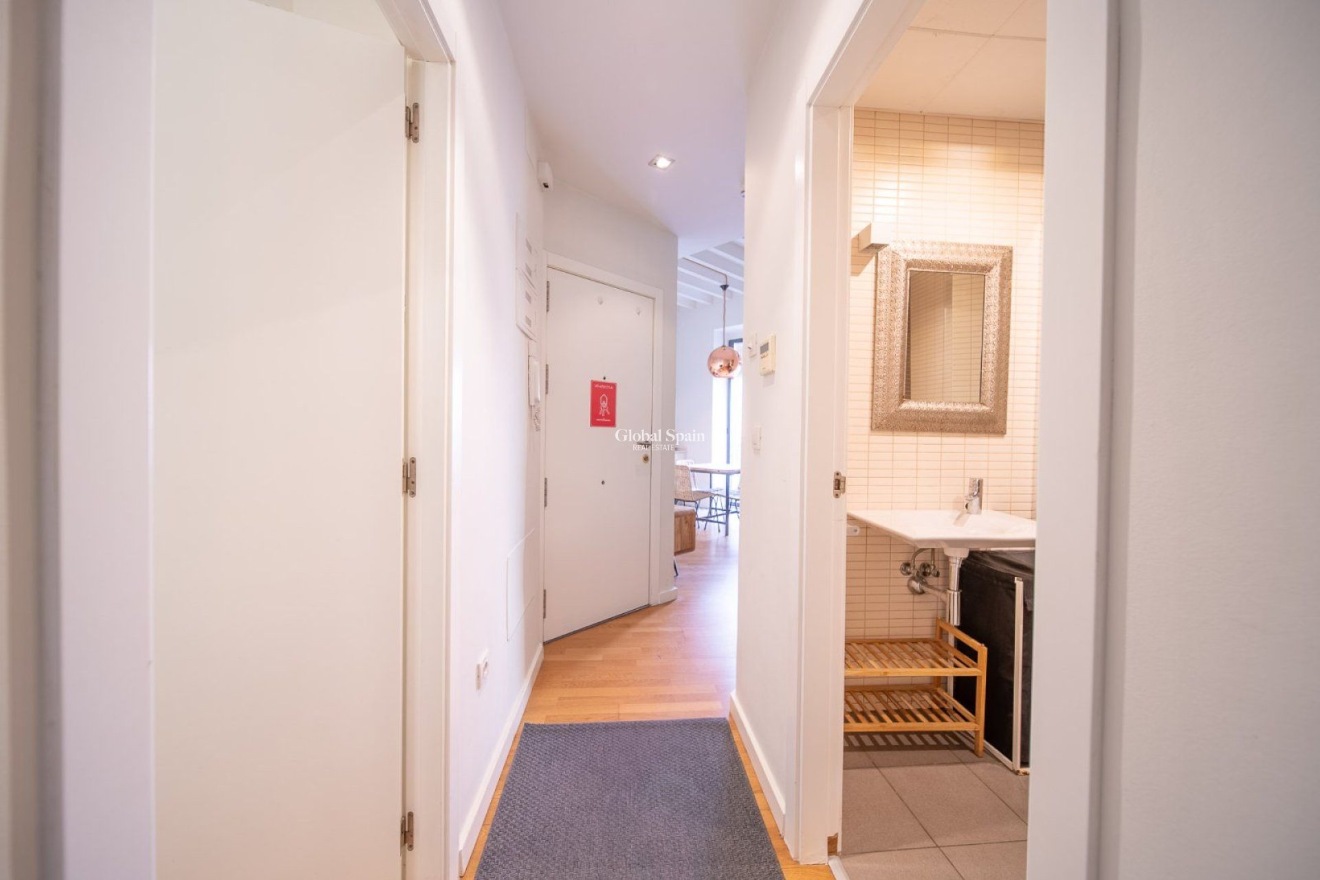 Resale - APARTMENT -
ALICANTE - Centro