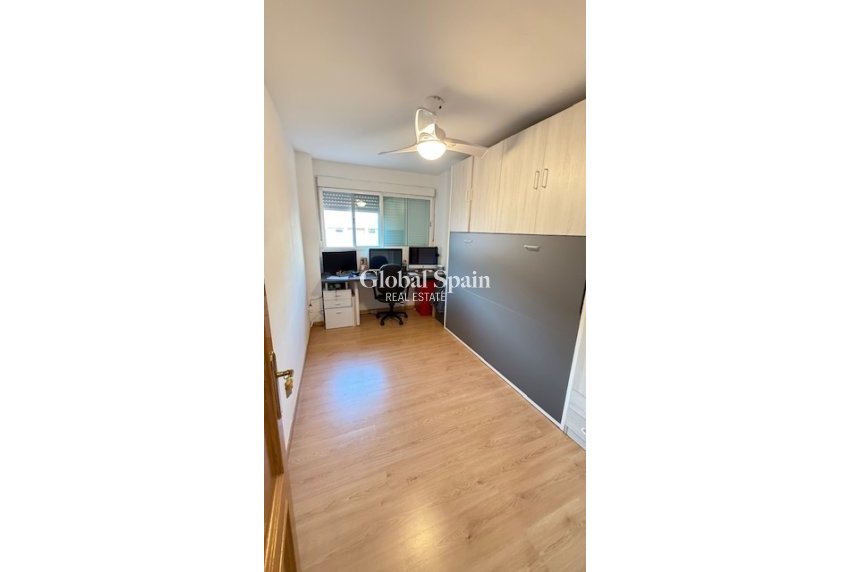 Resale - APARTMENT -
ALICANTE - Costa Blanca