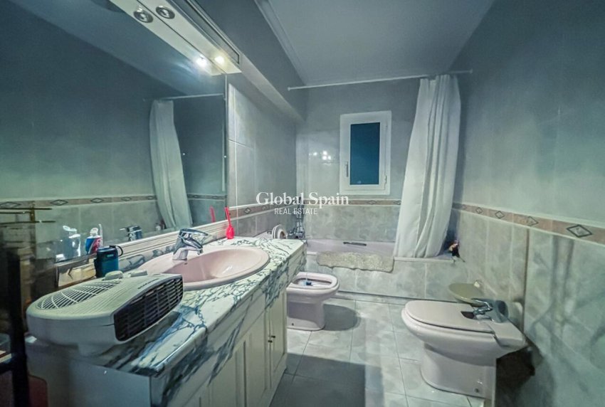 Resale - APARTMENT -
ALICANTE - Costa Blanca