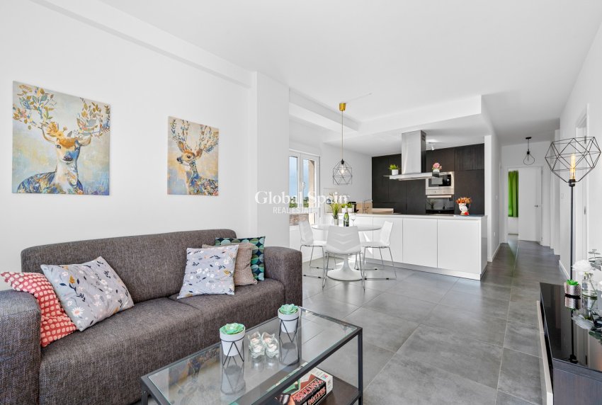 Resale - APARTMENT -
ALICANTE - Costa Blanca